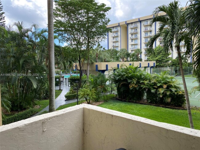 Building Photo - 4550 NW 9th St Unit 215E