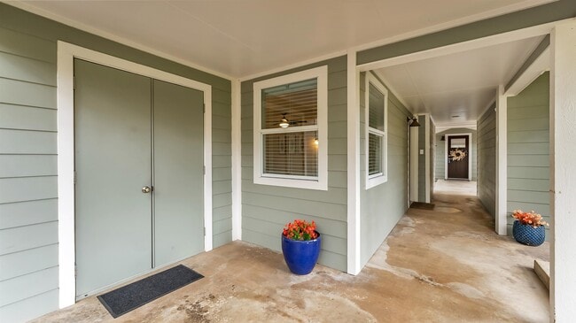 Photo - 207 Elm Lodge Dr