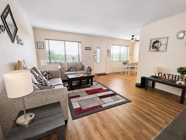Photo - 11251 80th Ave Unit 306
