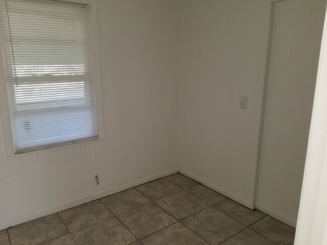 Photo - Three-Bedroom Home Near Lake Shipp