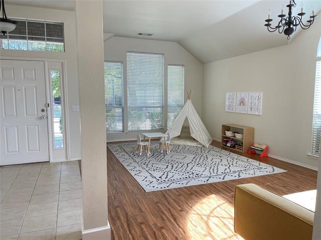 Photo - 2616 Travis Dr