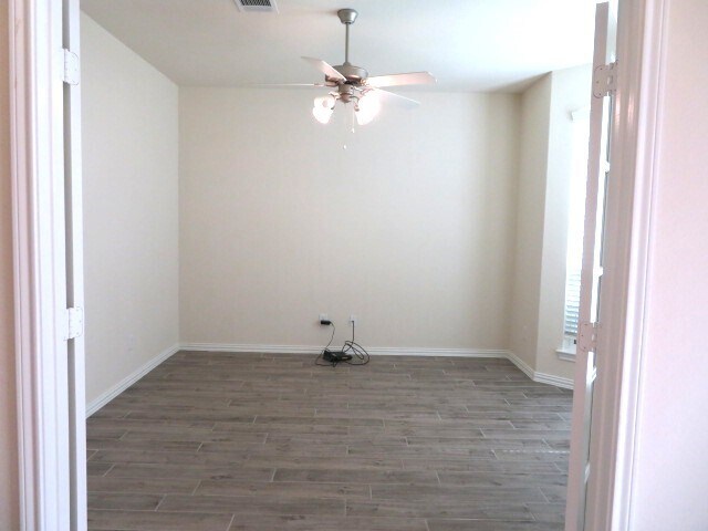 Photo - 1927 Willow Rock Way