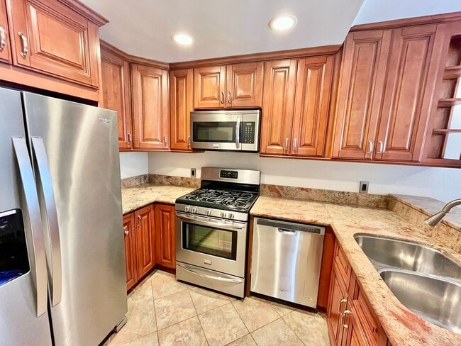 Building Photo - 2bd/2bth Apartment in Santee with In-Unit ...
