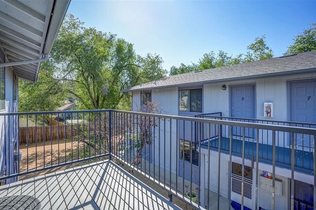 Photo - 555 Dameron Dr Unit 3