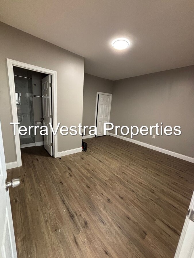 Photo - 220 E Broadway Unit Apartment A