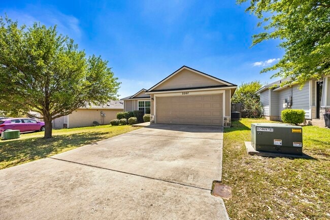 Photo - 2207 Stoneham Ct