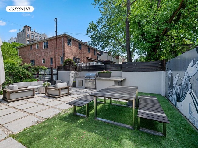 Photo - 7807 Ridge Blvd