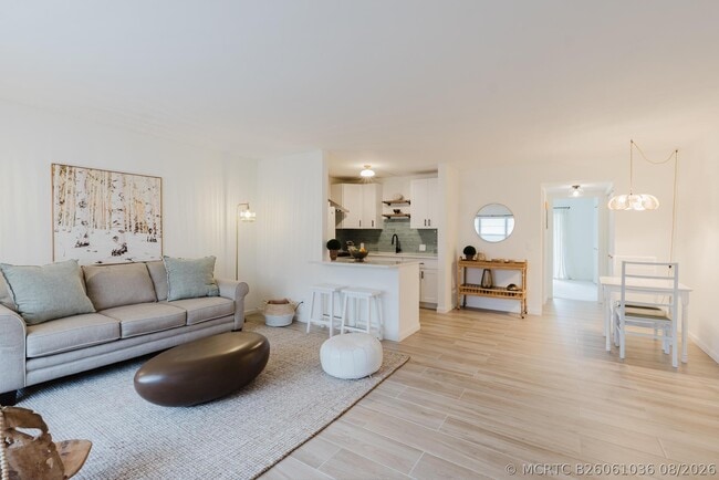Photo - 272 Preston Way