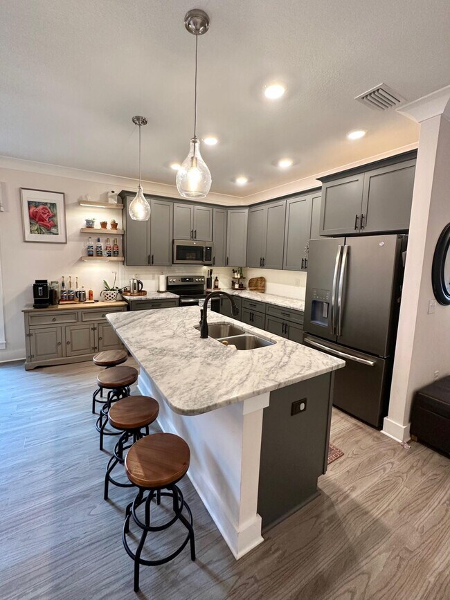 Photo - 927 Pocahontas Dr