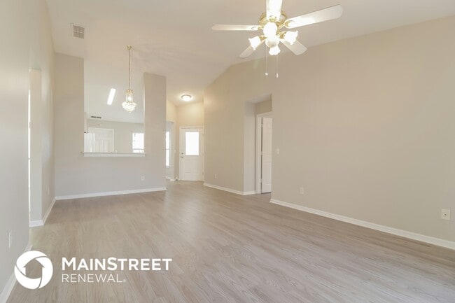 Photo - 123 Seneca Point Trail