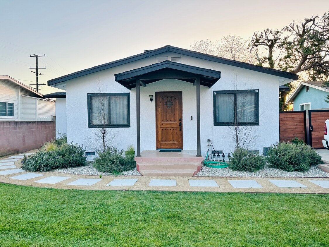 Photo - 525 Sycamore Pl (Inglewood, CA)