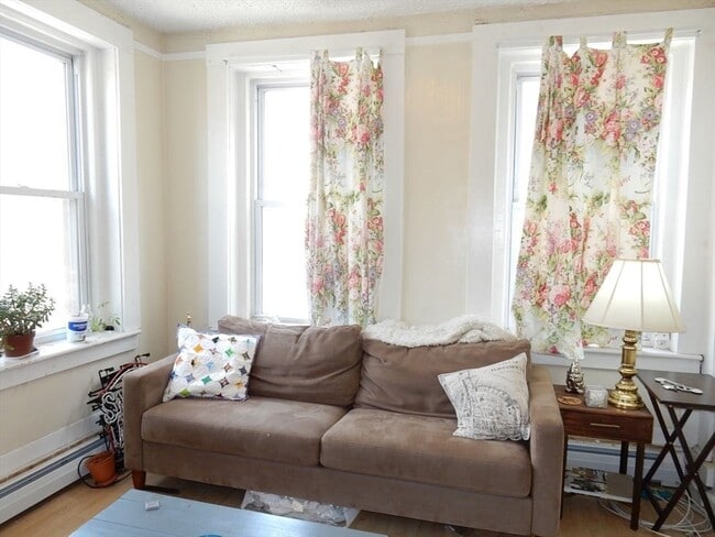 Photo - 274 Cambridge St Unidad 3