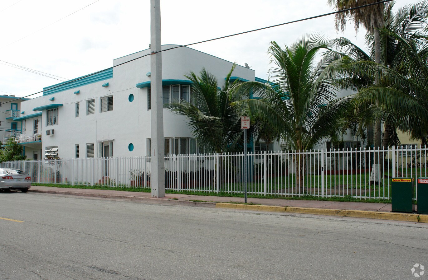 Photo - 557 Michigan Ave