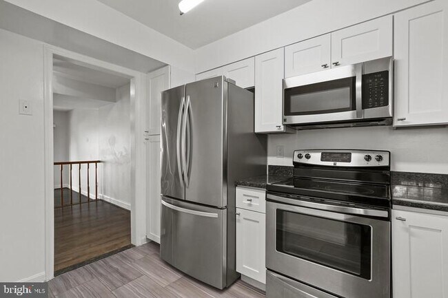 Photo - 2927 S Woodstock St