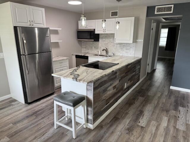 Photo - 311 Chatham O