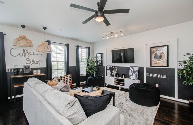 Photo - 2216 Chenevert St Unidad ID1256832P