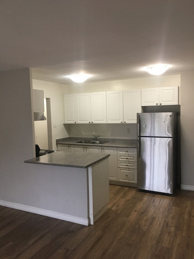 Photo - Westgate & Eastgate Apartments