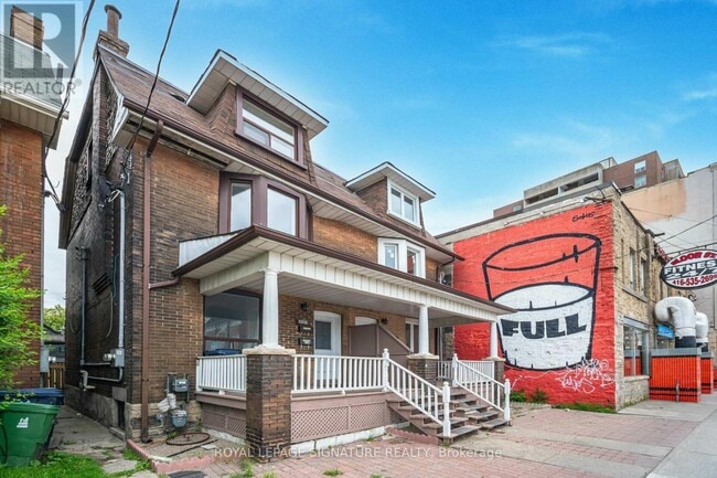 Photo - 2291 Dundas St W