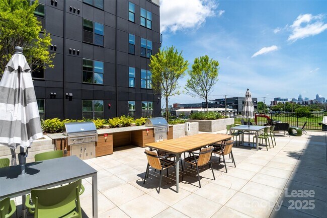 Photo - 3305 South Blvd Unit B3