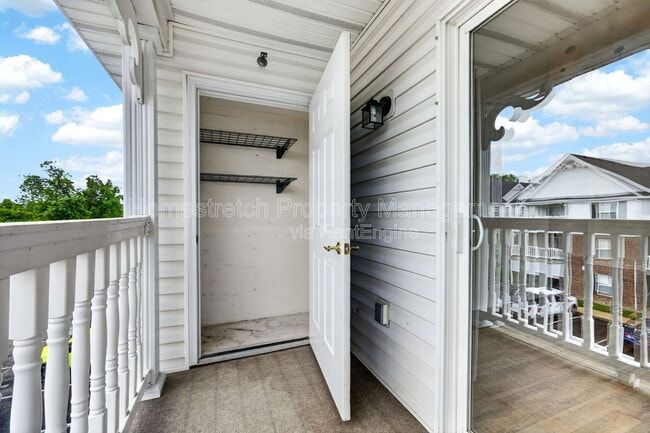 Photo - 531 Saravalle Dr