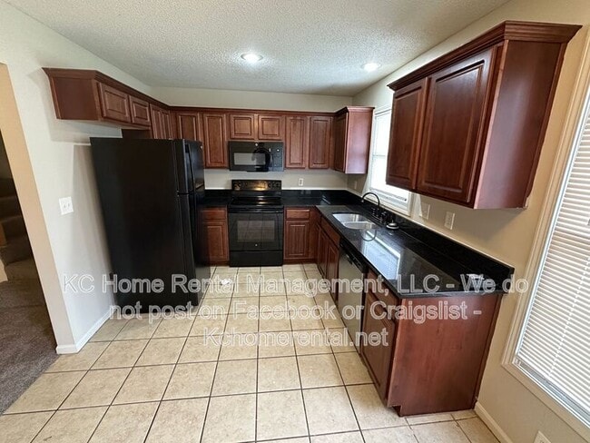 Photo - 820 167th Ct