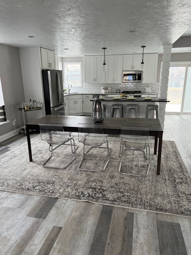 Photo - Gorgeous 4 bed, 2.5 bath stunner in Lakewood!