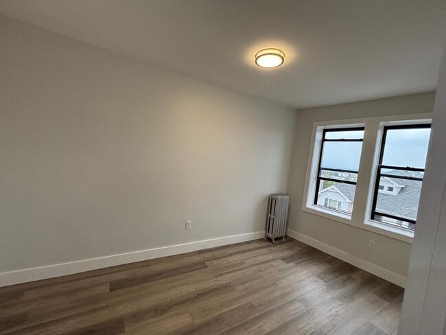 Building Photo - 158 Bergen Ave