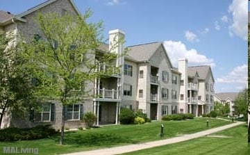 Deer Creek Apartments - Deer Creek Apartments