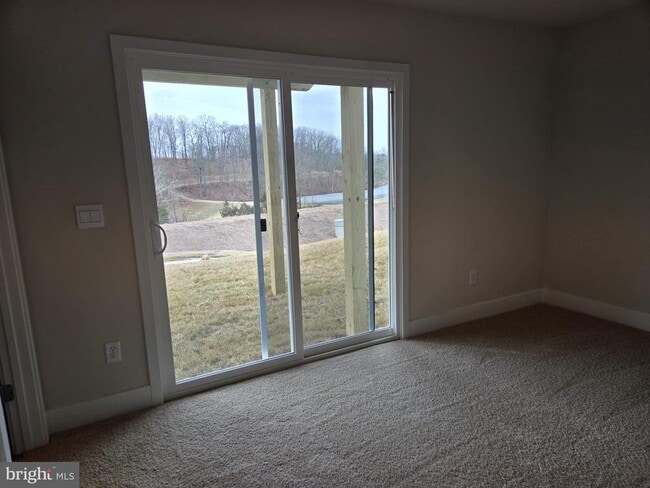 Photo - 151 Munsee Cir