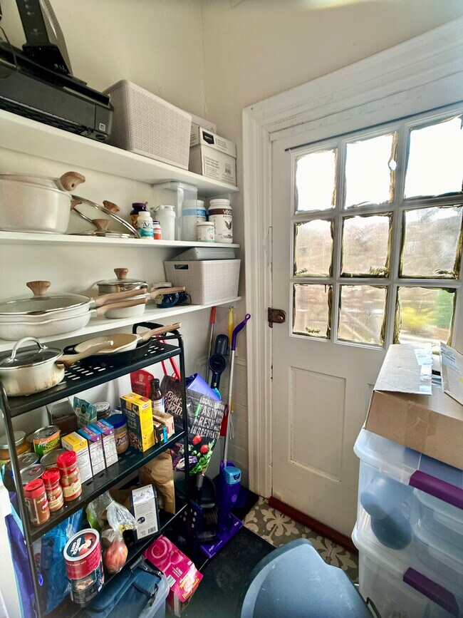 Photo - 271 Chestnut Ave Unit R