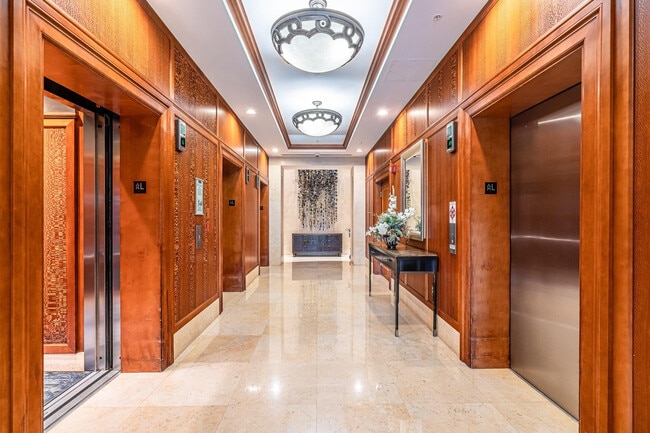 Photo - 347 N New River Dr E Unidad 1510