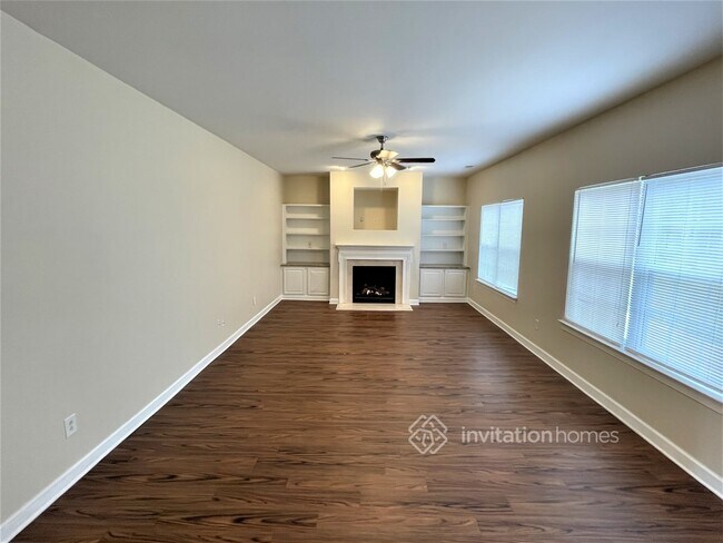 Photo - 504 Meredith Court