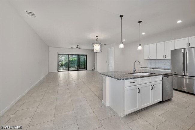 Photo - 13010 Pembroke Dr
