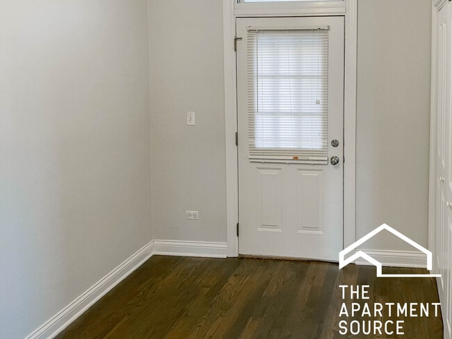 Photo - 3856 N Southport Ave Unit 2