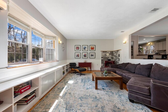 Photo - 16 Payne Ave