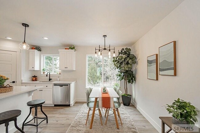 Photo - 676 E Court St