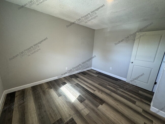 Photo - 118 Harrys Dr