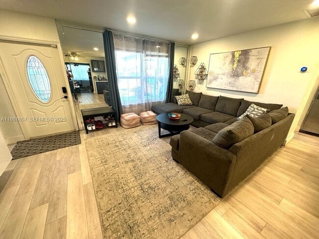 Photo - 2751 SW 4th Ct