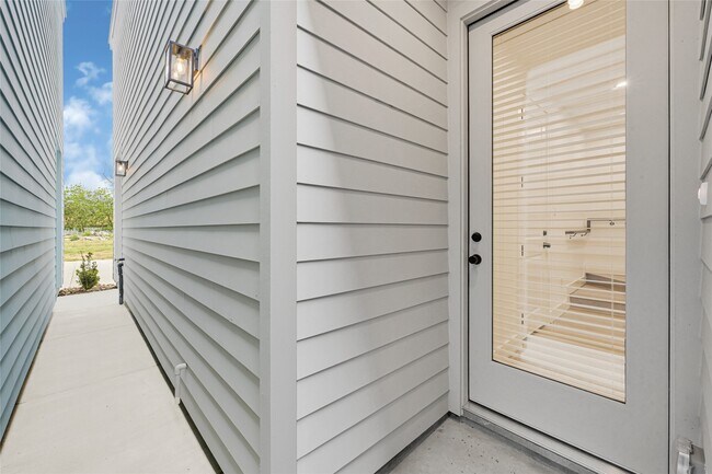 Photo - 4606 Crown Grove Ln