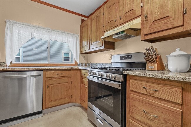 Photo - 32 Beloit Rd