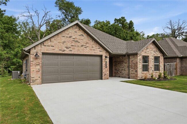 Photo - 1313 Valley Dr