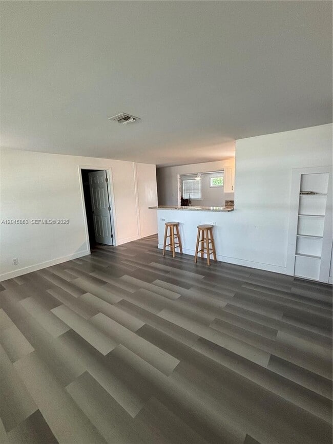 Photo - 5809 Sullivan Rd