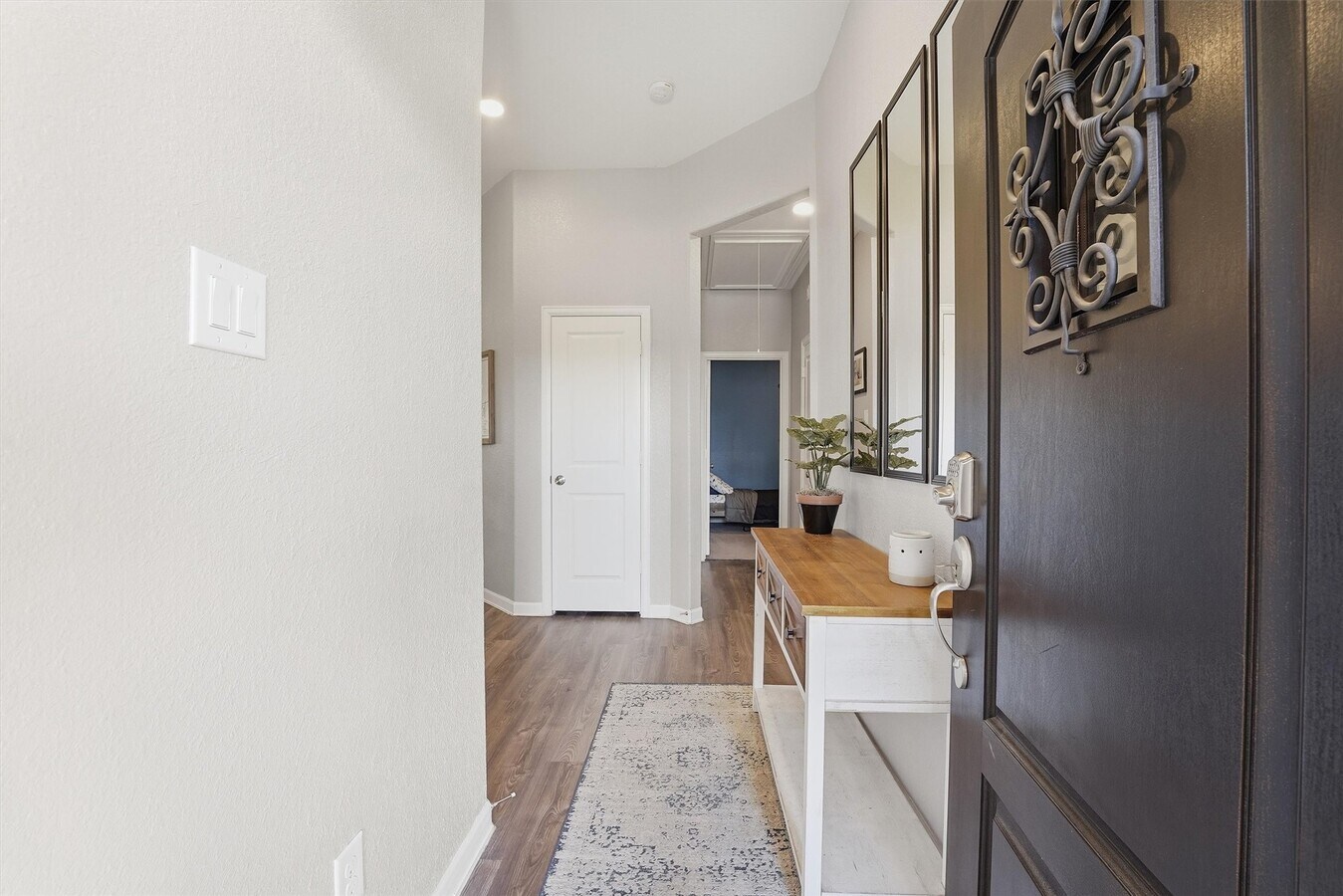 Photo - 16119 Barge Way