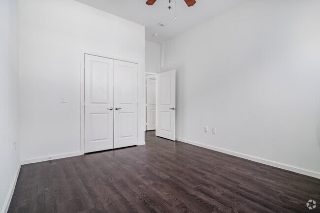 2BR, 1BA - 910SF - Bedroom 1
