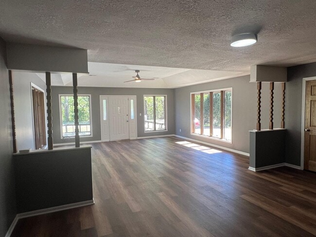 Photo - 15105 Jowler Creek Rd