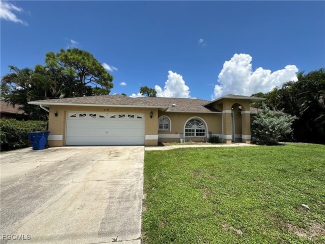 Building Photo - 8347 Caloosa Rd Rental