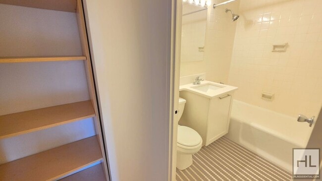 Midtown East One-Bedroom with Open Views