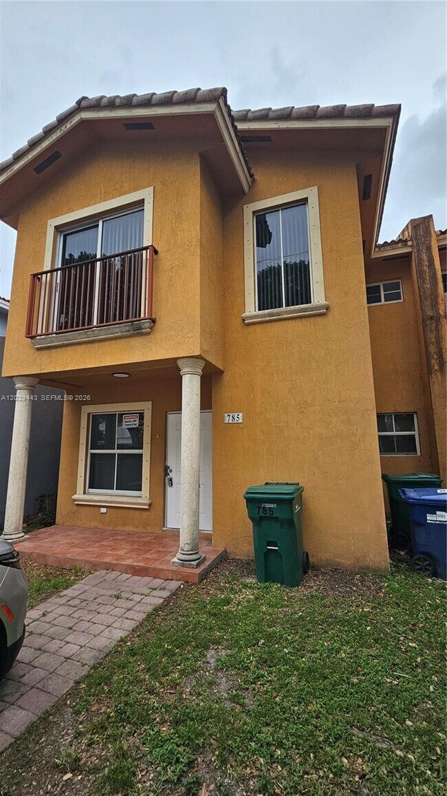 Building Photo - 785 SW 6th Pl