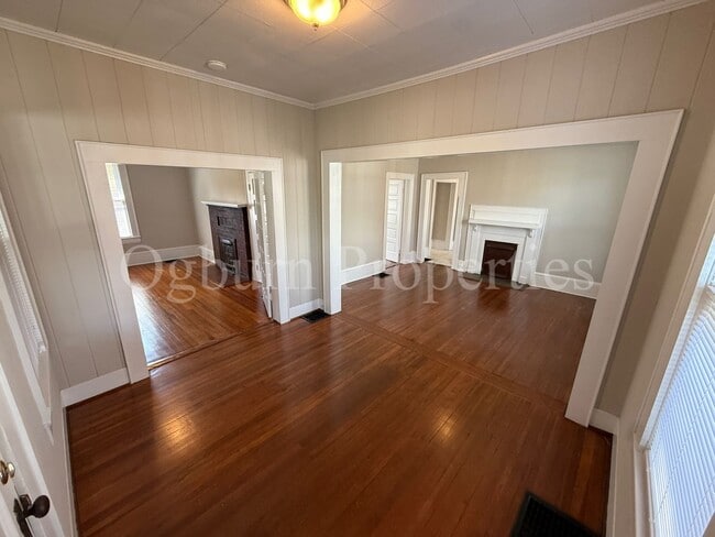 Photo - 113 E Sprague St