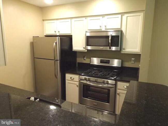 Photo - 8911 Town Center Cir Apartamento Unidad 4-208